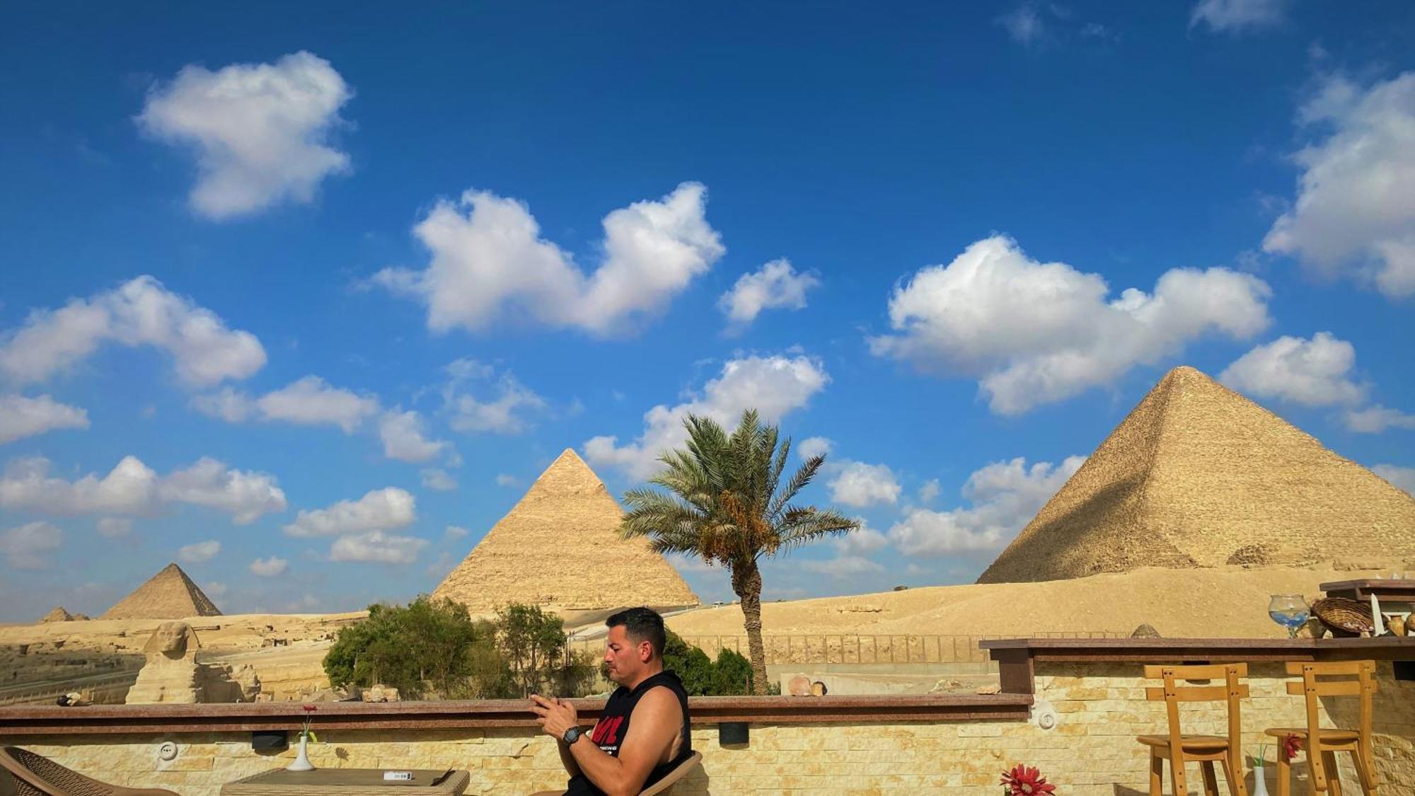 Seven Pyramids Panoramic View Inn Kafrat al Jabal Exterior photo