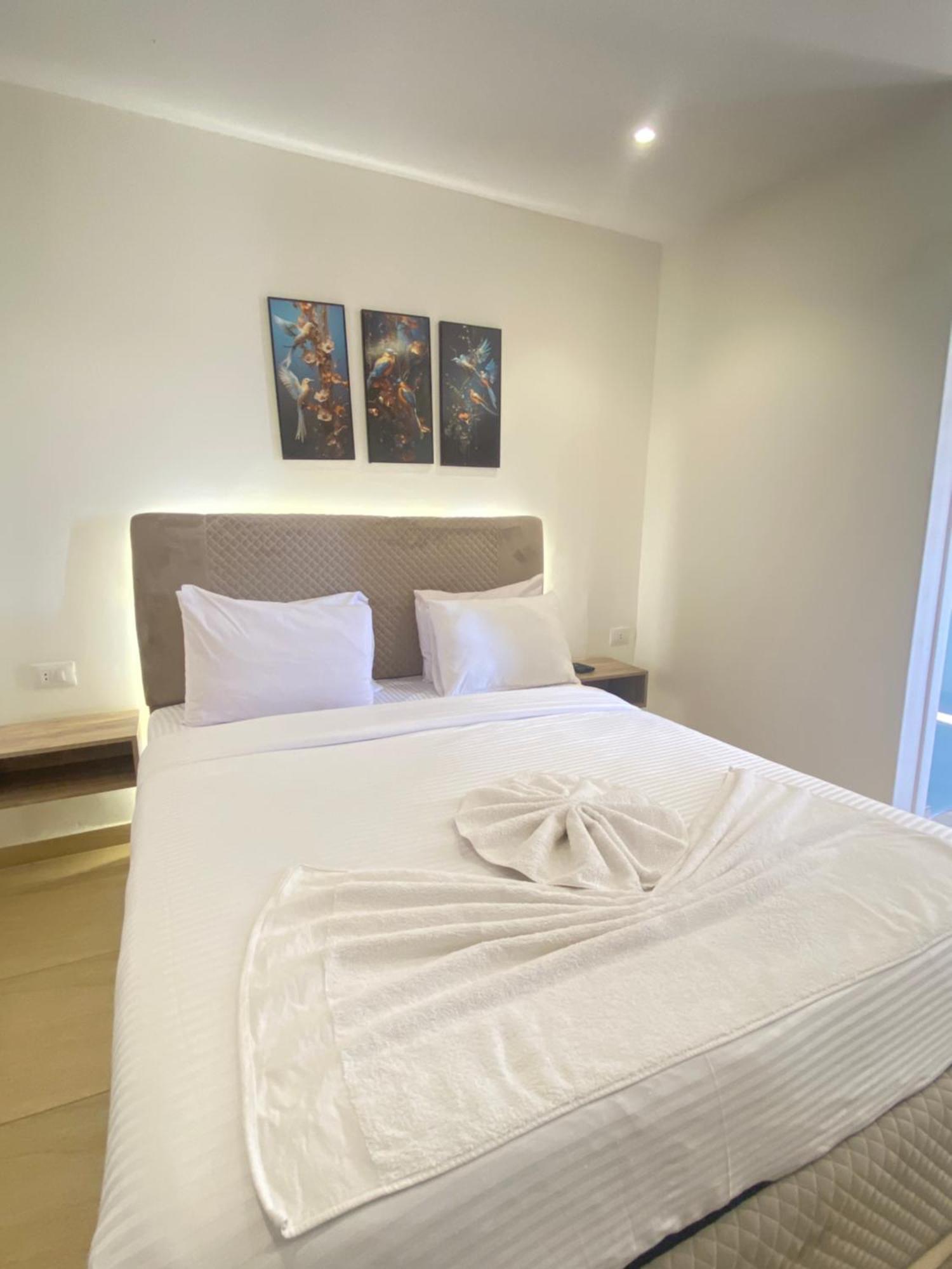 Seven Pyramids Panoramic View Inn Kafrat al Jabal Exterior photo